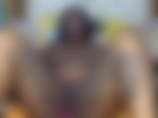 Creamyamber69's Live Sex Cam Show