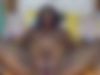 Creamyamber69's Live Sex Cam Show