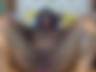 Creamyamber69's Live Sex Cam Show