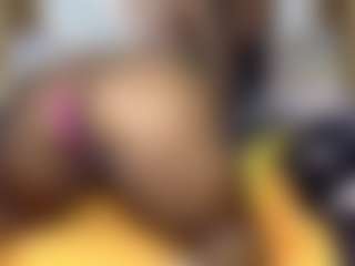 Creamyamber69's Live Sex Cam Show