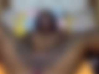 Creamyamber69's Live Sex Cam Show