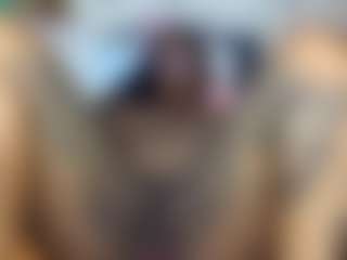 Creamyamber69's Live Sex Cam Show