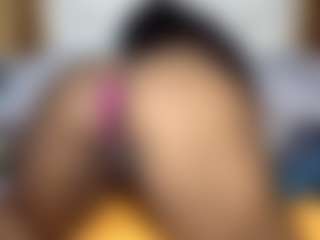 Creamyamber69's Live Sex Cam Show