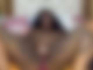 Creamyamber69's Live Sex Cam Show