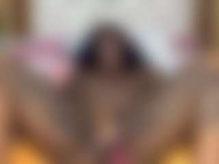 Creamyamber69's Live Sex Cam Show