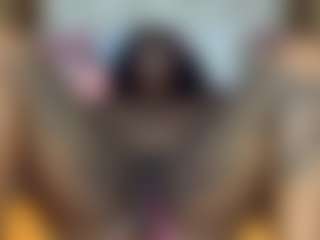 Creamyamber69's Live Sex Cam Show