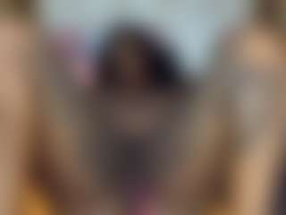 Creamyamber69's Live Sex Cam Show