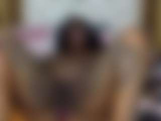 Creamyamber69's Live Sex Cam Show