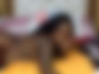 Creamyamber69's Live Sex Cam Show