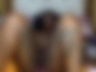 Creamyamber69's Live Sex Cam Show