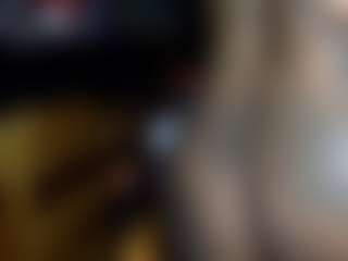 Creamyamber69's Live Sex Cam Show