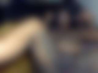Creamyamber69's Live Sex Cam Show