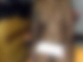 Creamyamber69's Live Sex Cam Show