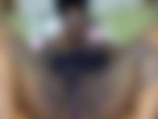 Creamyamber69's Live Sex Cam Show