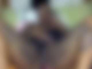 Creamyamber69's Live Sex Cam Show