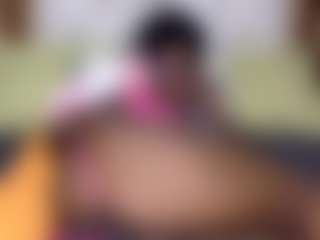 Creamyamber69's Live Sex Cam Show