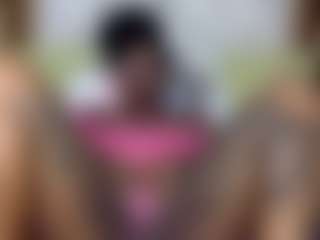 Creamyamber69's Live Sex Cam Show