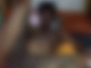 Creamyamber69's Live Sex Cam Show