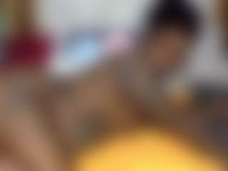 Creamyamber69's Live Sex Cam Show