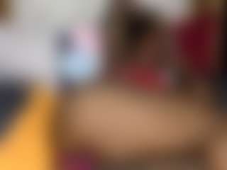 Creamyamber69's Live Sex Cam Show