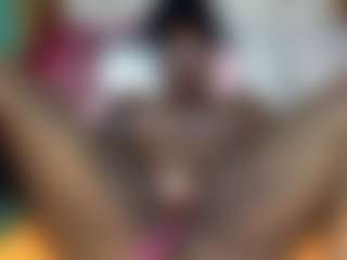 Creamyamber69's Live Sex Cam Show