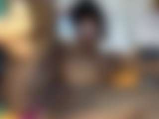 Creamyamber69's Live Sex Cam Show