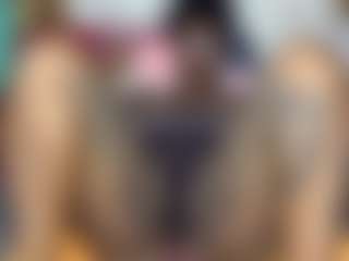 Creamyamber69's Live Sex Cam Show