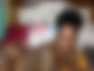 Creamyamber69's Live Sex Cam Show
