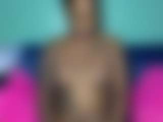 Creamyamber69's Live Sex Cam Show
