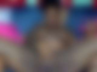 Creamyamber69's Live Sex Cam Show