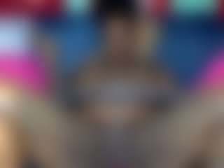 Creamyamber69's Live Sex Cam Show