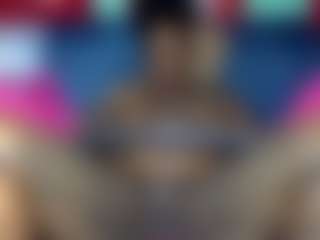 Creamyamber69's Live Sex Cam Show