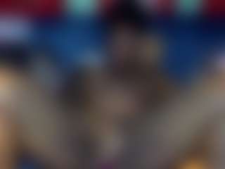 Creamyamber69's Live Sex Cam Show