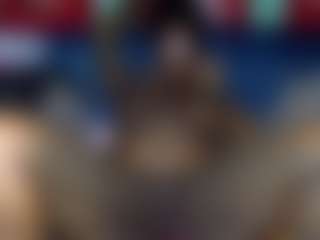 Creamyamber69's Live Sex Cam Show