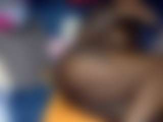 Creamyamber69's Live Sex Cam Show