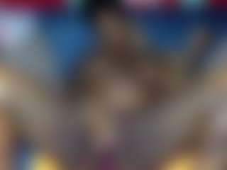 Creamyamber69's Live Sex Cam Show
