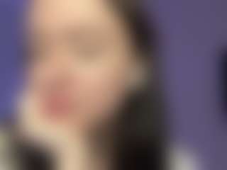Live cam show with EstaMenucci - Facial on chickslive.net
