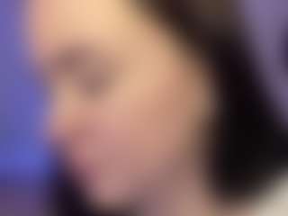 Live cam show with EstaMenucci - Normal on chickslive.net