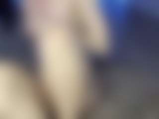 EstaMenucci's Live Sex Cam Show