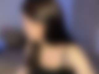 Live cam show with EstaMenucci - Facial on live18s.com