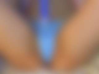 Live cam show with EvaHair - Skinny on googirlz