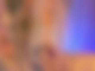 Live cam show with EvaHair - Skinny on madthumbs