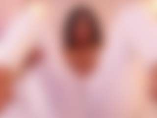 Live cam show with Kassia Kim - Fingering on CamClone