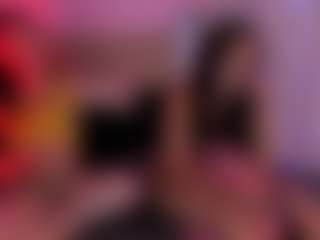 Live cam show with KittyVelve - Skinny on StripNow