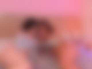 Show live cam dengan KittyVelve - Petite di Camsoda