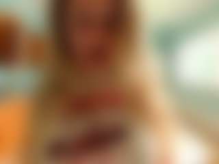 Laylaa Bunnyy's Live Sex Cam Show