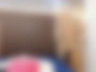 Live cam show with SamantaBrown - Lush Brown Hair on Dare Cams