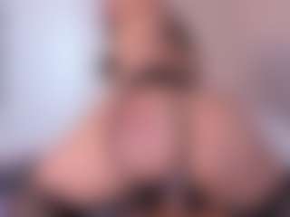 Live cam show with SamantaBrown - Fuck Machine on Milf Play