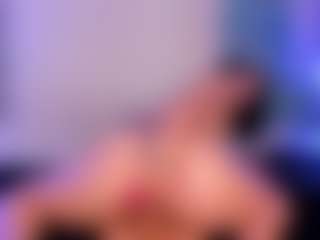 Live cam show with Samaantha - Strip on SpankPalCams
