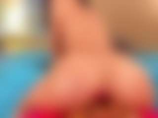 Live cam show with Samaantha - Athletic Spank on Camsoda